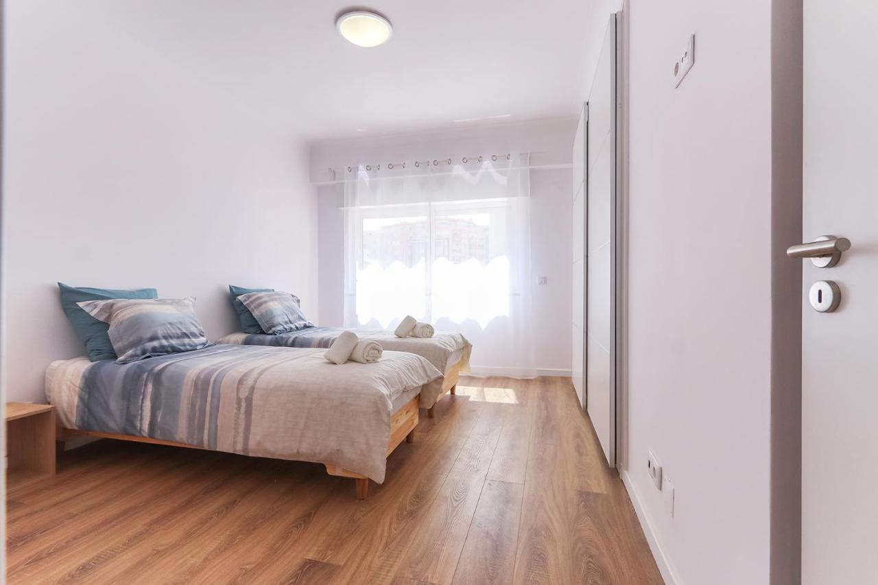 Vita Portucale ! Costa Da Caparica Sunny Design Apartment Exteriör bild